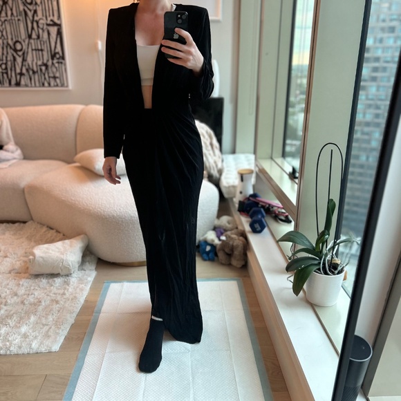 Gauge81 V Neck Gown in Black ! - Picture 3 of 6